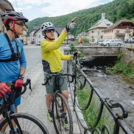 Fully Equipped Six Bedroom House 15 Kilometers From Bled - With A Terrace, Garden, Playground, And Parking אכסניה Kropa