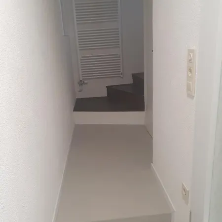 Fully Equipped Six Bedroom House 15 Kilometers From Bled - With A Terrace, Garden, Playground, And Parking Auberge de jeunesse *