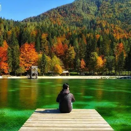 Auberge de jeunesse Fully Equipped Six Bedroom House 15 Kilometers From Bled - With A Terrace, Garden, Playground, And Parking