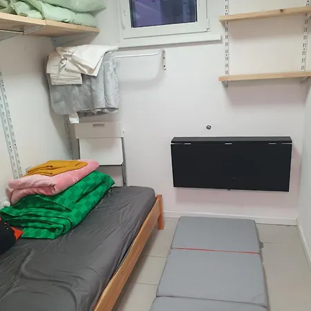 Auberge de jeunesse Fully Equipped Six Bedroom House 15 Kilometers From Bled - With A Terrace, Garden, Playground, And Parking