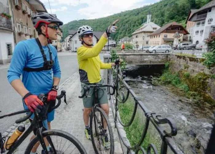 Fully Equipped Six Bedroom House 15 Kilometers From Bled - With A Terrace, Garden, Playground, And Parking Auberge de jeunesse Kropa