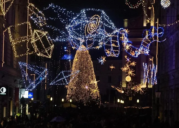 Auberge de jeunesse Fully Equipped Six Bedroom House 15 Kilometers From Bled - With A Terrace, Garden, Playground, And Parking Kropa