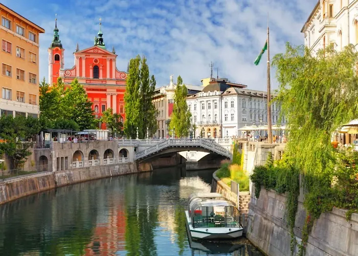 Fully Equipped Six Bedroom House 15 Kilometers From Bled - With A Terrace, Garden, Playground, And Parking Kropa