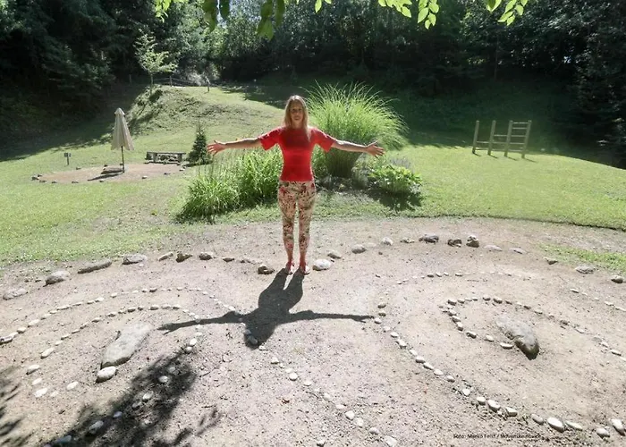 بيت شباب Fully Equipped Six Bedroom House 15 Kilometers From Bled - With A Terrace, Garden, Playground, And Parking Kropa