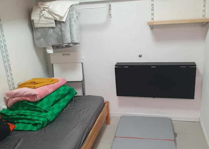 Auberge de jeunesse Fully Equipped Six Bedroom House 15 Kilometers From Bled - With A Terrace, Garden, Playground, And Parking